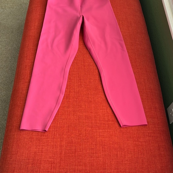 Lululemon “Glow Up” HR Tight 25” - Picture 5 of 6